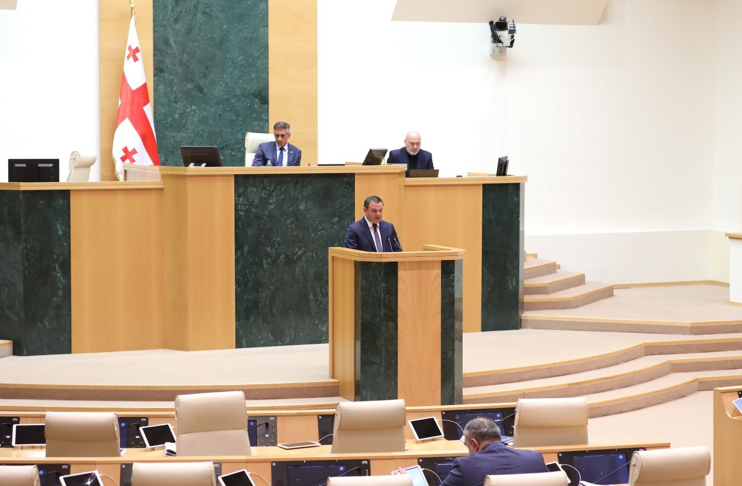 საქართველოს გენერალურმა აუდიტორმა გიორგი გაბიტაშვილმა პარლამენტს 2024 წლის საქმიანობის ანგარიში წარუდგინა